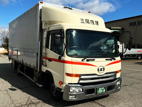 中型ウイング車(4tウイング車)